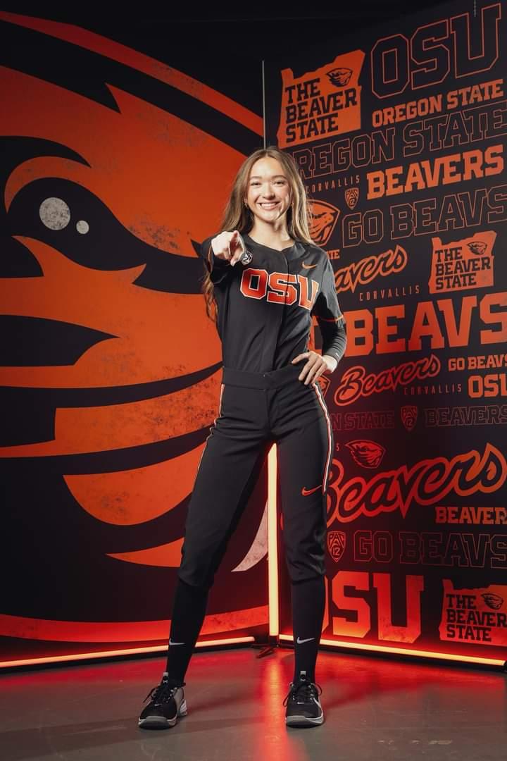 New!! Ella Dardis Ella talked with me about her journey in the recruiting process, growing overall as a student athlete, the time commitment it takes and more!! I look forward to watching this young woman continue to grow!! @BeaverSoftball ⬇️ youtu.be/iEyvX_8L3Rs?si…