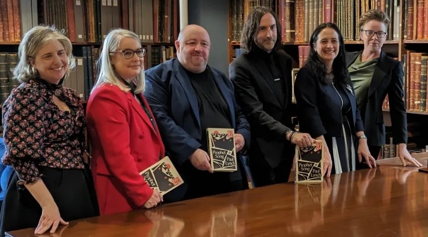 Absolutely brilliant 1st event in our NLI 'Celebrating Ireland's Booker Winners' series. Paul Lynch, current Booker winner, with Minister for Arts @cathmartingreen, Dr Audrey Whitty, NLI Director, novelist Belinda McKeon, Dr Sinead McCoole & I (as series curator) in the Art Room