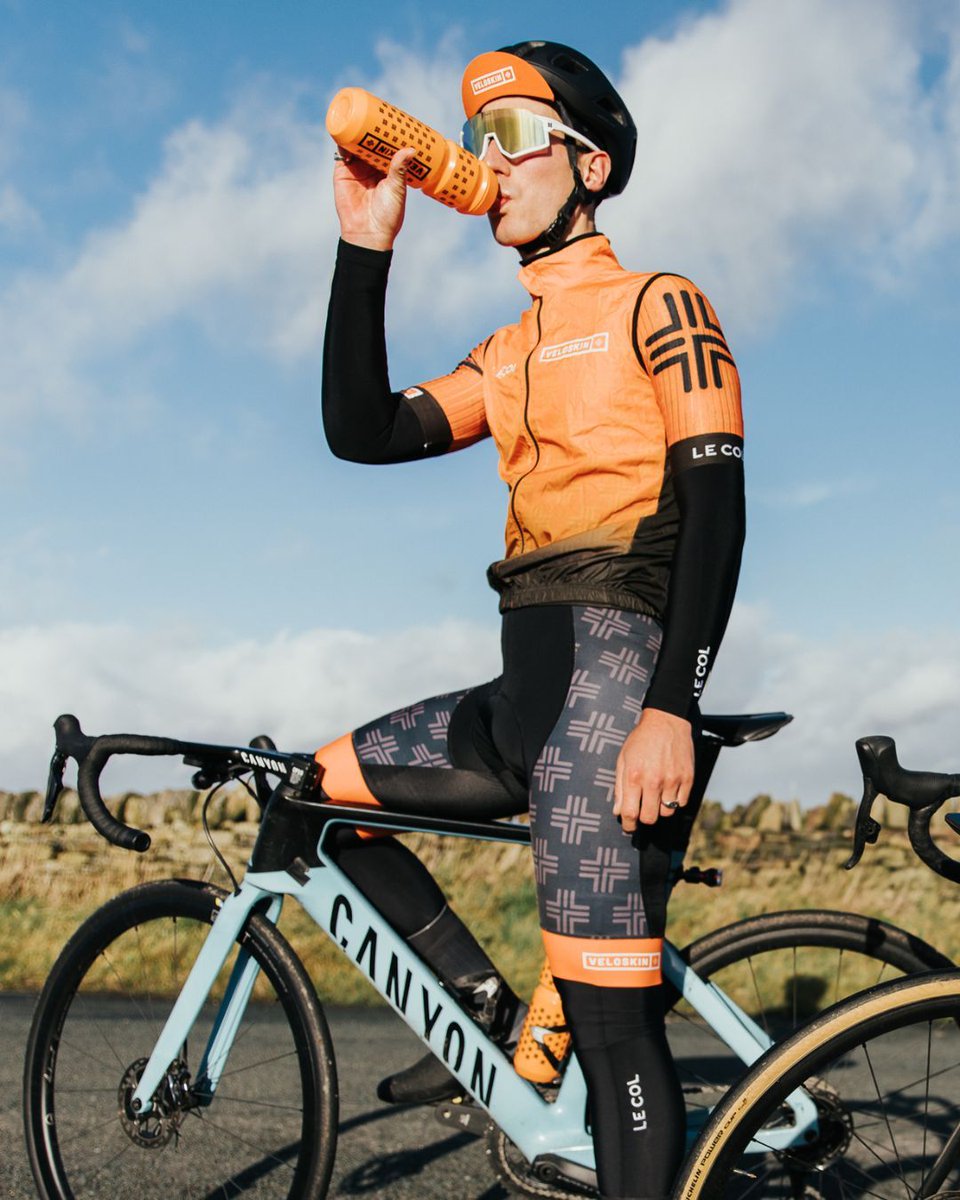 Never run out of juice with our 750ml bidons! Perfect for longer rides and warmer days 😊

#MyVeloSkin #FormulatedPerformance