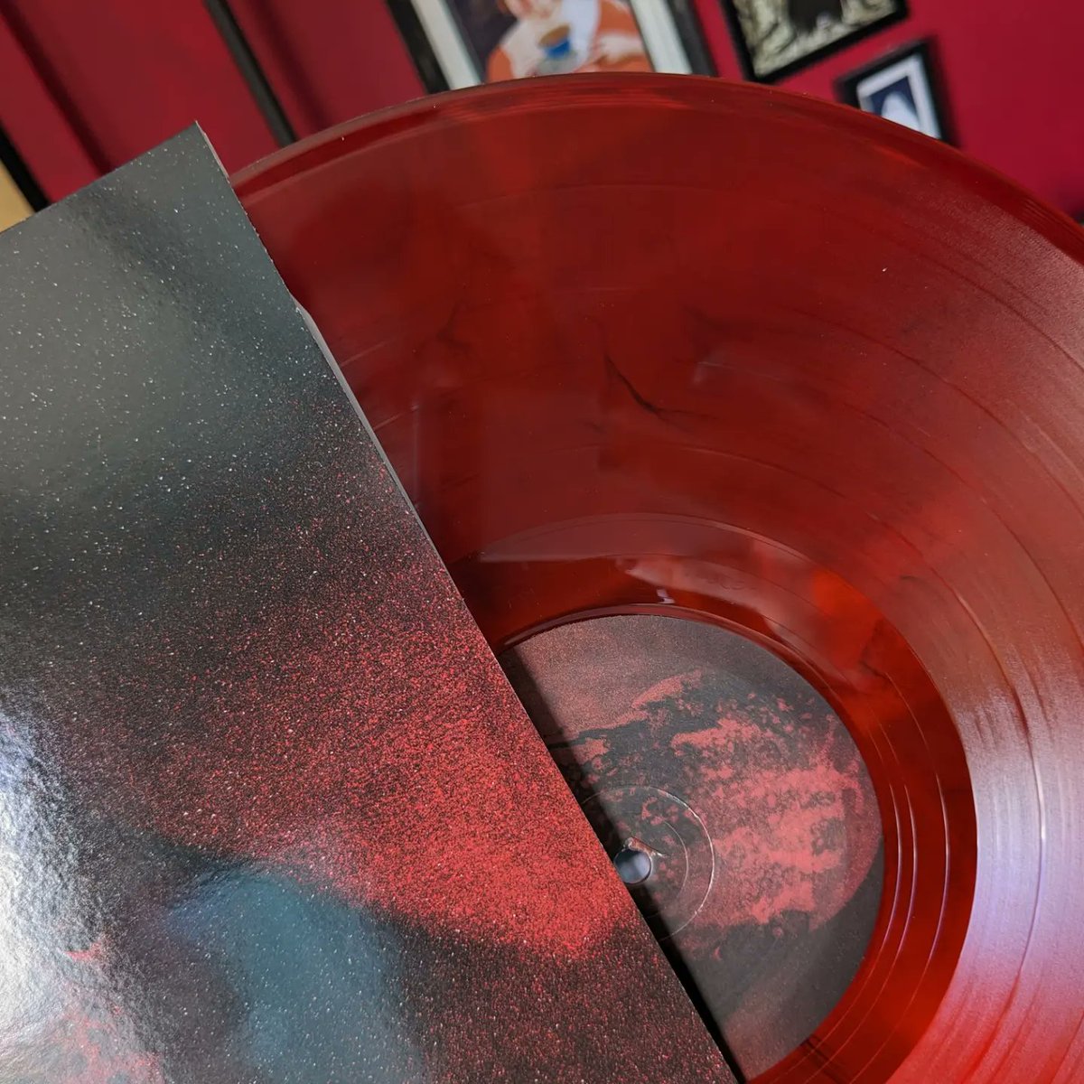 Darn. (@bonniedarco) on Twitter photo Hiya, <a href="/BelowTheNeckHC/">Below The Neck</a> - An Imminent End Vinyl is now shipping!
Copies still available at lineofdefencerecords.com ❤️ Hiya, <a href="/BelowTheNeckHC/">Below The Neck</a> - An Imminent End Vinyl is now shipping!
Copies still available at lineofdefencerecords.com ❤️
