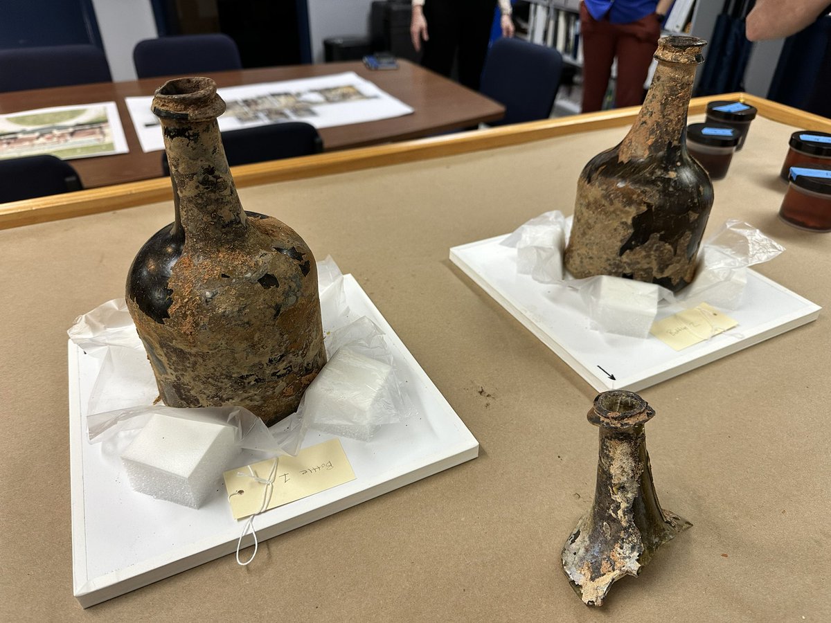 UNBELIEVABLE FIND Historians are excited about these 2 bottles discovered last month at Mount Vernon because they were fully intact AND filled with liquid. I’m told this is INCREDIBLY rare. AND, they just discovered a 3rd Monday. Why all the fuss? #Fox5DC at 330/430/530.