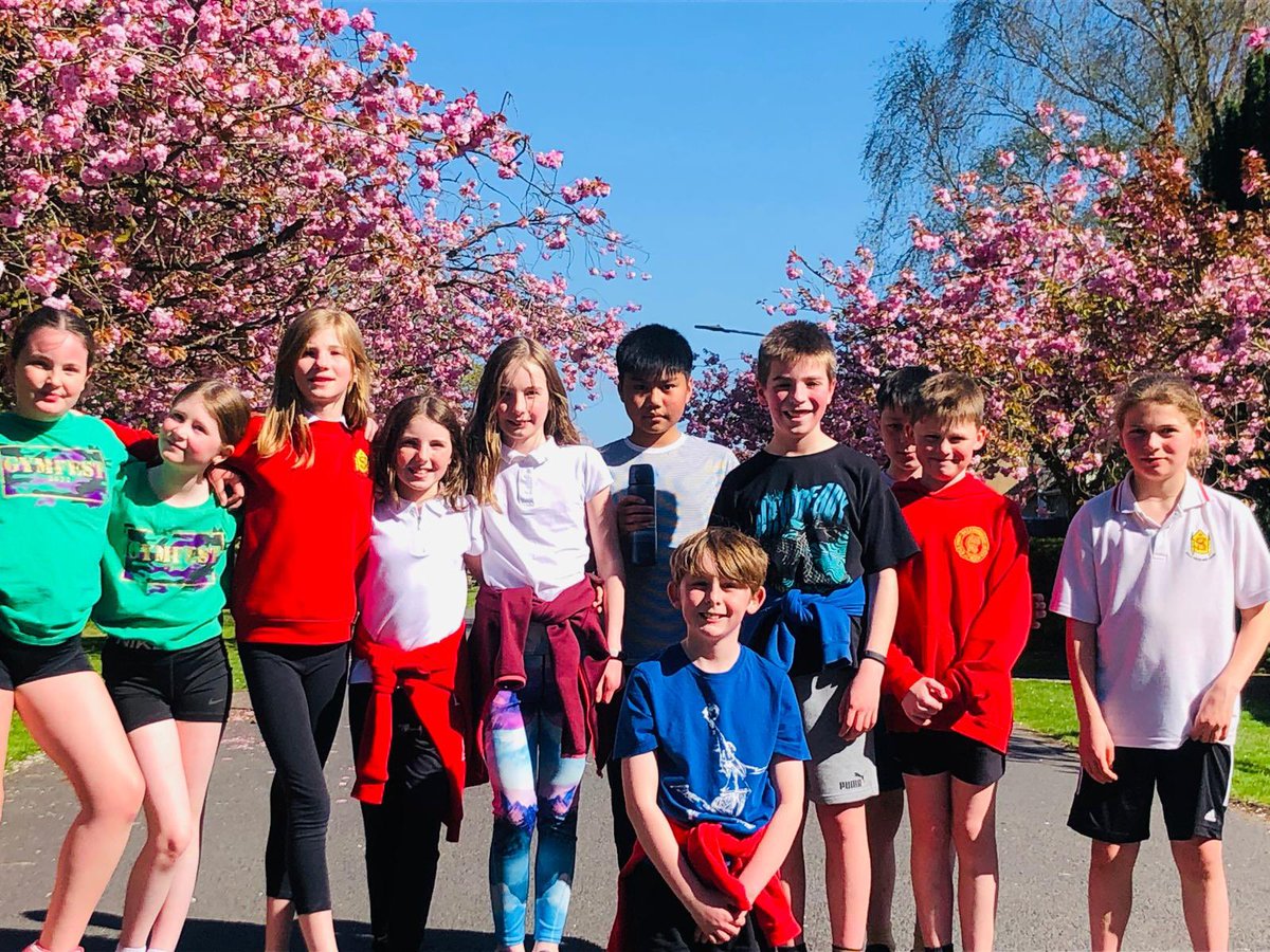 A lovely day for a run 🏃🏽 🏃‍♀️ Our cross country club out training after school #bethebestyoucanbe