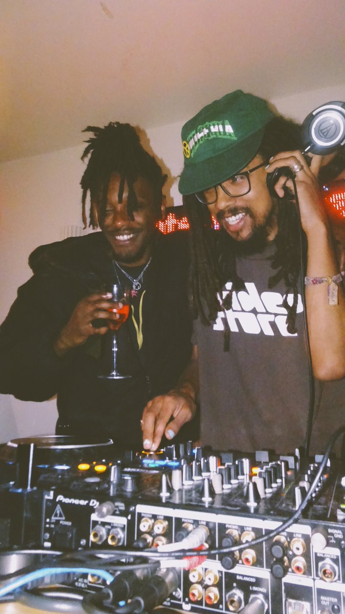 itndylAn's tweet photo. DJ KING CAPITAL 🅰️ ON THE 1S &amp; 2S
@DanielDartiste &amp; FRIENDS @ APT. 200 LA 🌈🎶 https://t.co/ReHmDzhsZX