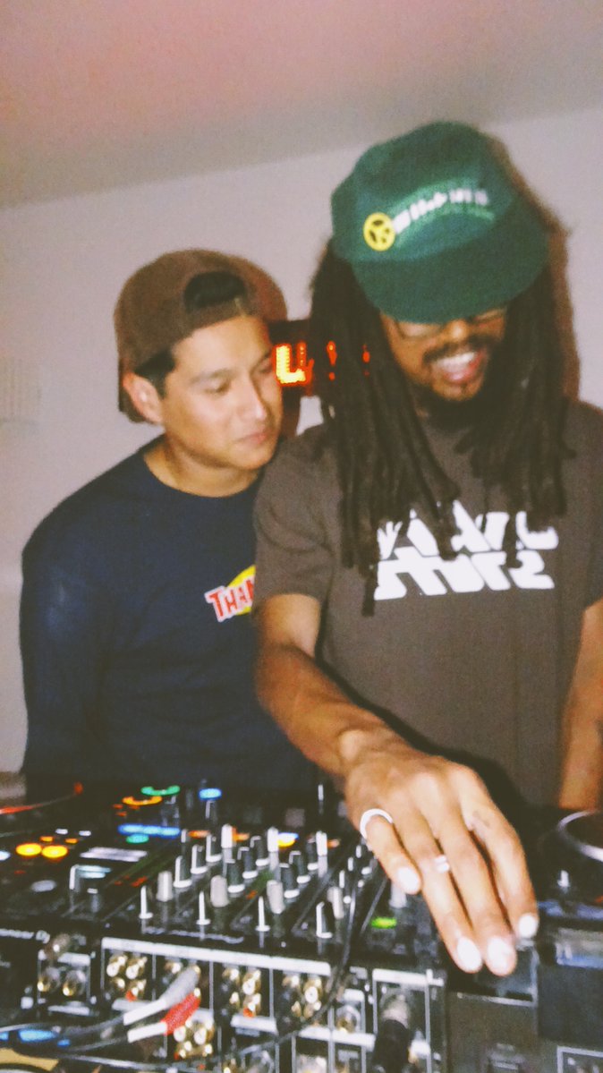 itndylAn's tweet photo. DJ KING CAPITAL 🅰️ ON THE 1S &amp; 2S
@DanielDartiste &amp; FRIENDS @ APT. 200 LA 🌈🎶 https://t.co/ReHmDzhsZX