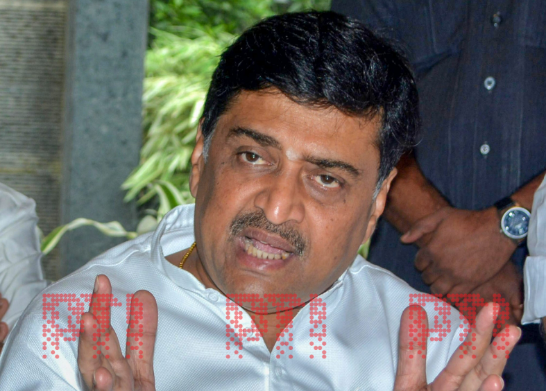 STORY | BJP leadership stand on Constitution more important than individual comments: Ashok Chavan READ: ptinews.com/story/national…