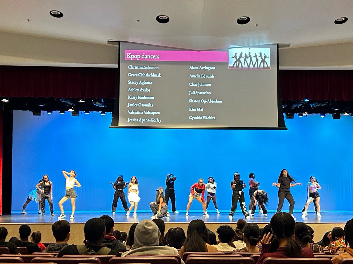 hhsbearpress's tweet photo. Just a few of the amazing performances at this year’s culture fest! https://t.co/PcbT4pA3Yg