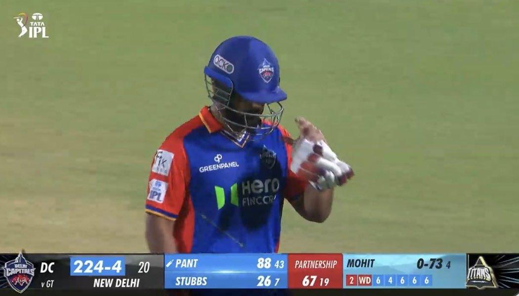 _Balaji_486's tweet photo. Rishap Pant against Mohit Sharma Today
Runs: 62
Balls: 18
SR : 344 🥵
Fours: 03
Sixes: 07
Spidey just ate Mohit Sharma who consistently bowls better in Death overs ⚾️ Rishap Pant is officially announcing his Arrival 💥💥
#staraikelungal #DCvsGT #RishapPant #AxarPatel #IPL2024 https://t.co/88CClrDTfE