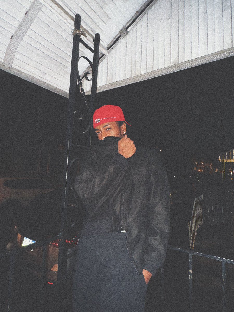 I AM RICH tweet media