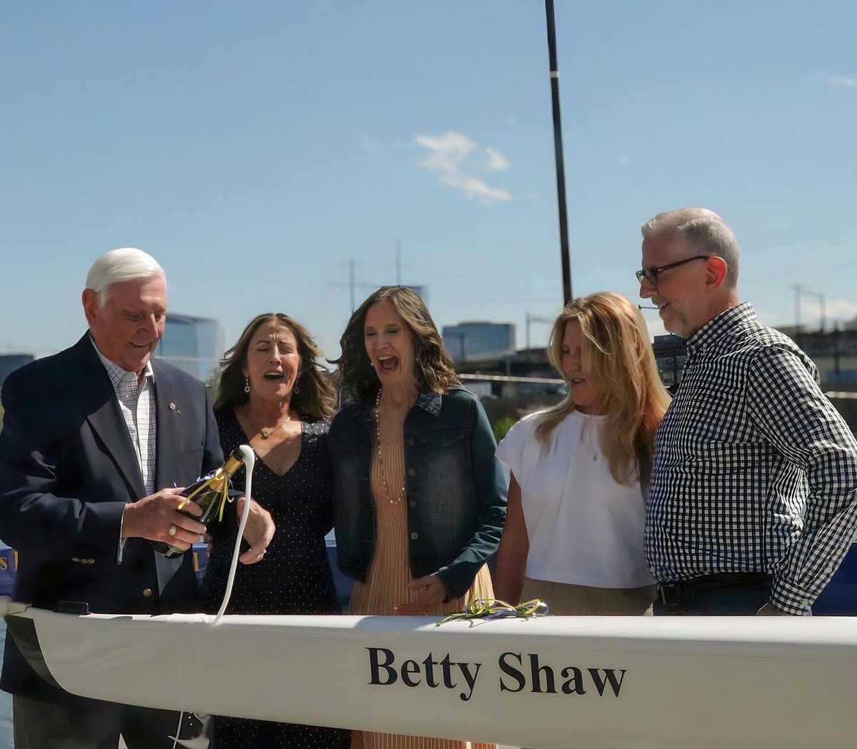 On Saturday, the rowing program christened the James “Jimmy” Bagnell ’87 and the Betty Shaw boats at Vesper Boat Club. 

Thanks to the large number of alumni, family & friends of the program who came to support.

A great day to be an Explorer!

#LaSalleRowing🚣 | #GoExplorers🔭