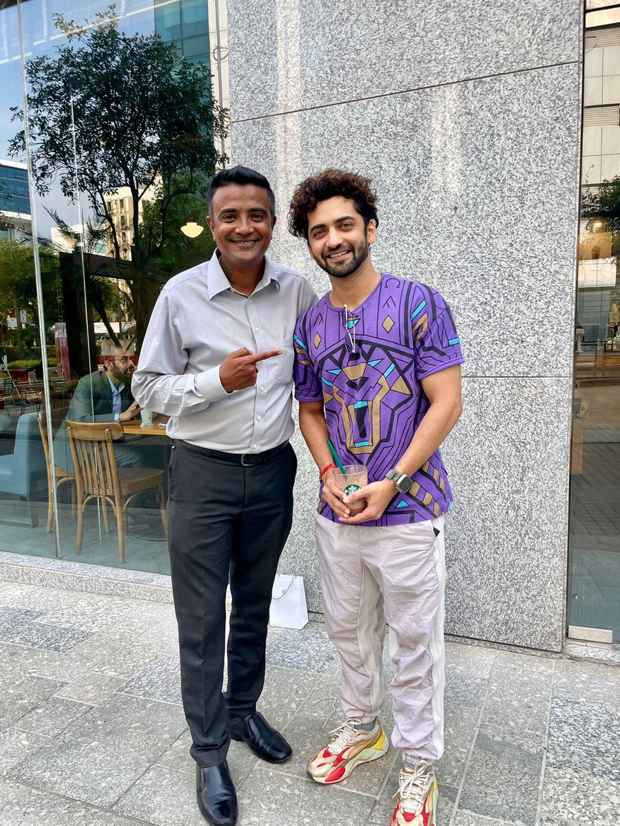 I was delighted and Excited  too to meet Shri <a href="/Beatking_Sumedh/">Sumedh Vasudev Mudgalkar</a>, who portrayed Lord Krishna in the serial 'Radha Krishna,' which has had a profound impact on my life. Shri Sumedh Mudgalkar is truely a versatile and hardworking artist. In his role as Lord Krishna,(1/2)