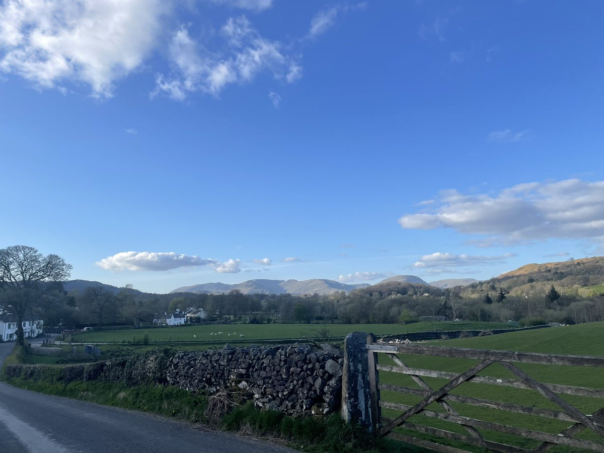 A glorious evening for pizza and Prosecco <a href="/poppi_red/">Poppi Red</a>! #LakeDistrict #Cumbria #ontheroad