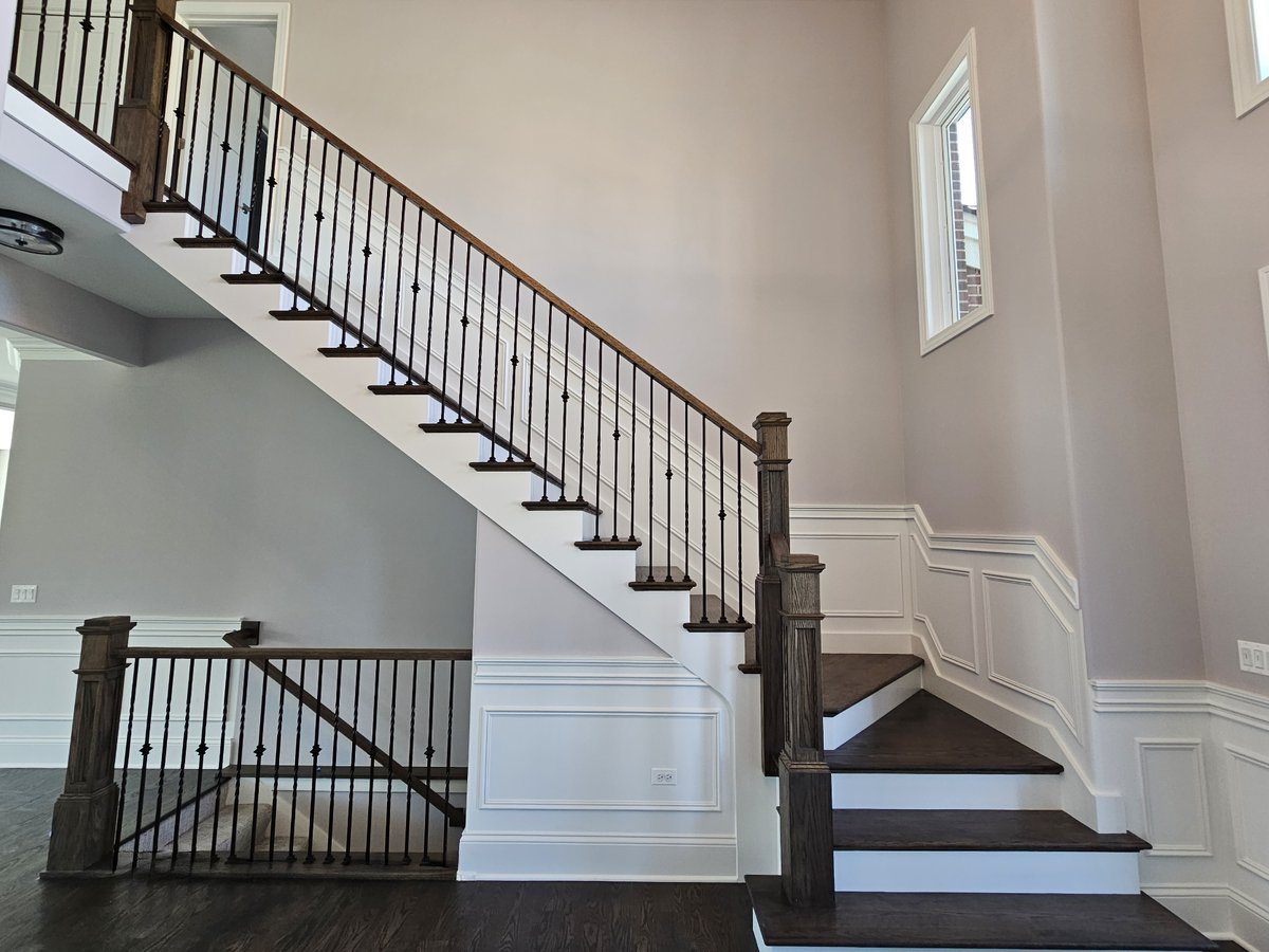 A beautiful #staircase & #frontentryway. 😃 Our #modelhome is open from 11 am - 5 pm at 4012 Alfalfa Ln #Naperville #newhome #newhomedesign #newhomebuilder #newhomeconstruction #homebuilder #homeconstruction #customhome #customhomebuilder #customhomebuild #newhomebuild