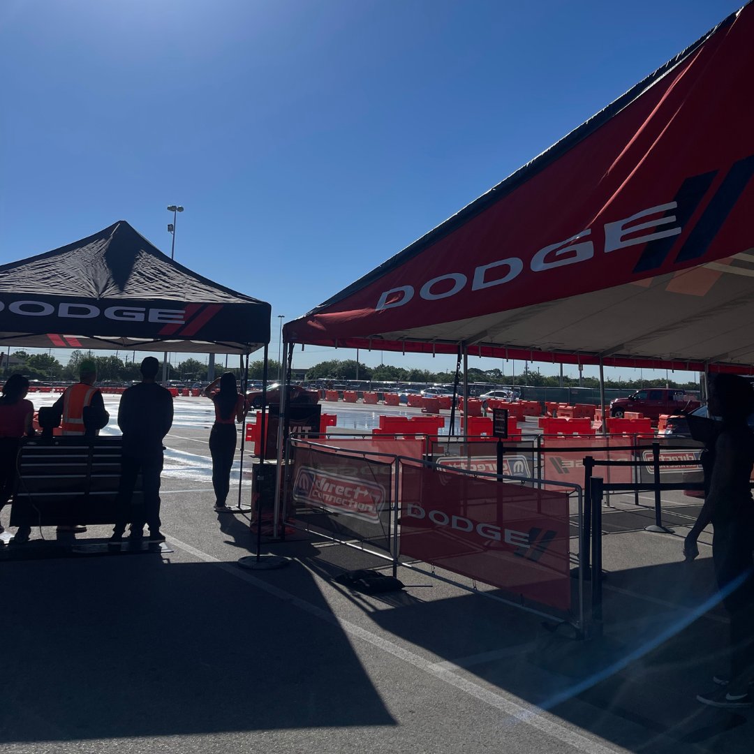 ExpEventsGrp's tweet image. A shot from last week at the Mecum Auction in Houston where EEG offered thrill rides. 🏎 Vroom Vroom!

#dodge #experientalmarketing #autoevents #modernmarketing