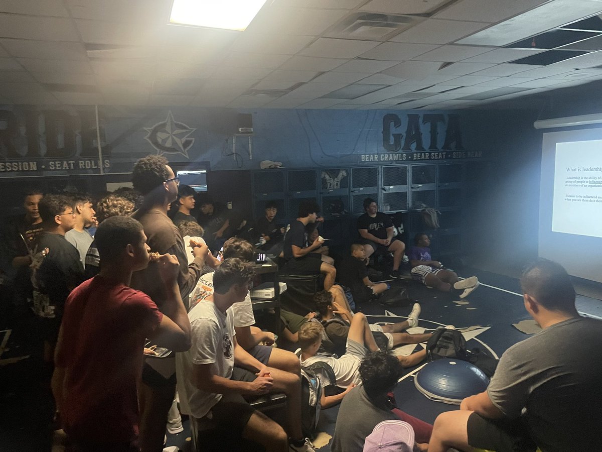CHighFB's tweet photo. Another great installment of our Leadership Lunch brought by the freshman class today! There focus was on LEADERS! #Metality #LeadByExample #TeamChemistry #WhatLeadersLookLike #SetStandards #Adaptability #SelfAwareness #Communication #KnowYourAudience #Resilience #Effort https://t.co/HKY4X5TTxx