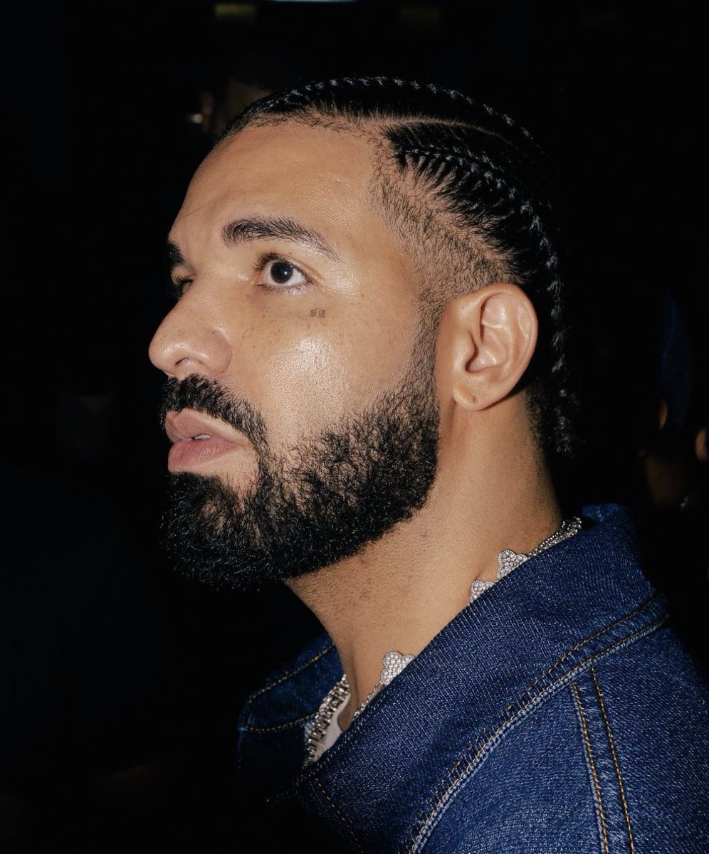 2Pac's estate threatens to sue Drake over his use of AI vocals on 'Taylor Made Freestyle' “Not only is the record a flagrant violation of 2Pac’s publicity and the estate’s legal rights, it is also a blatant abuse of the legacy of one of the greatest hip-hop artists of all time.”…