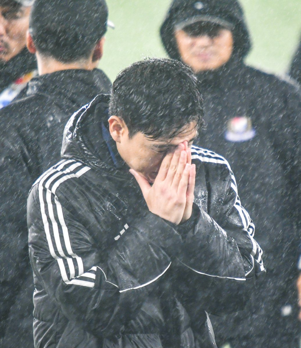qk1_ma1237's tweet photo. PK戦直前のナム君

蔚山広域市出身の選手だから物凄く感情深くなったシーンでした。
勝利を願う祈り
報われて良かった！！
#ナムテヒ
#マリノス https://t.co/CtzlM7x1ew