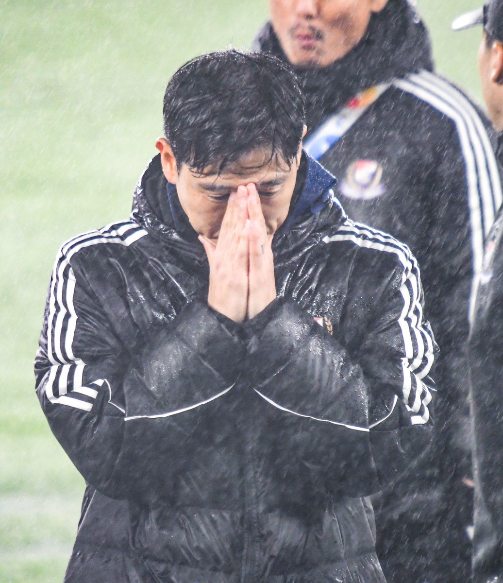 qk1_ma1237's tweet photo. PK戦直前のナム君

蔚山広域市出身の選手だから物凄く感情深くなったシーンでした。
勝利を願う祈り
報われて良かった！！
#ナムテヒ
#マリノス https://t.co/CtzlM7x1ew
