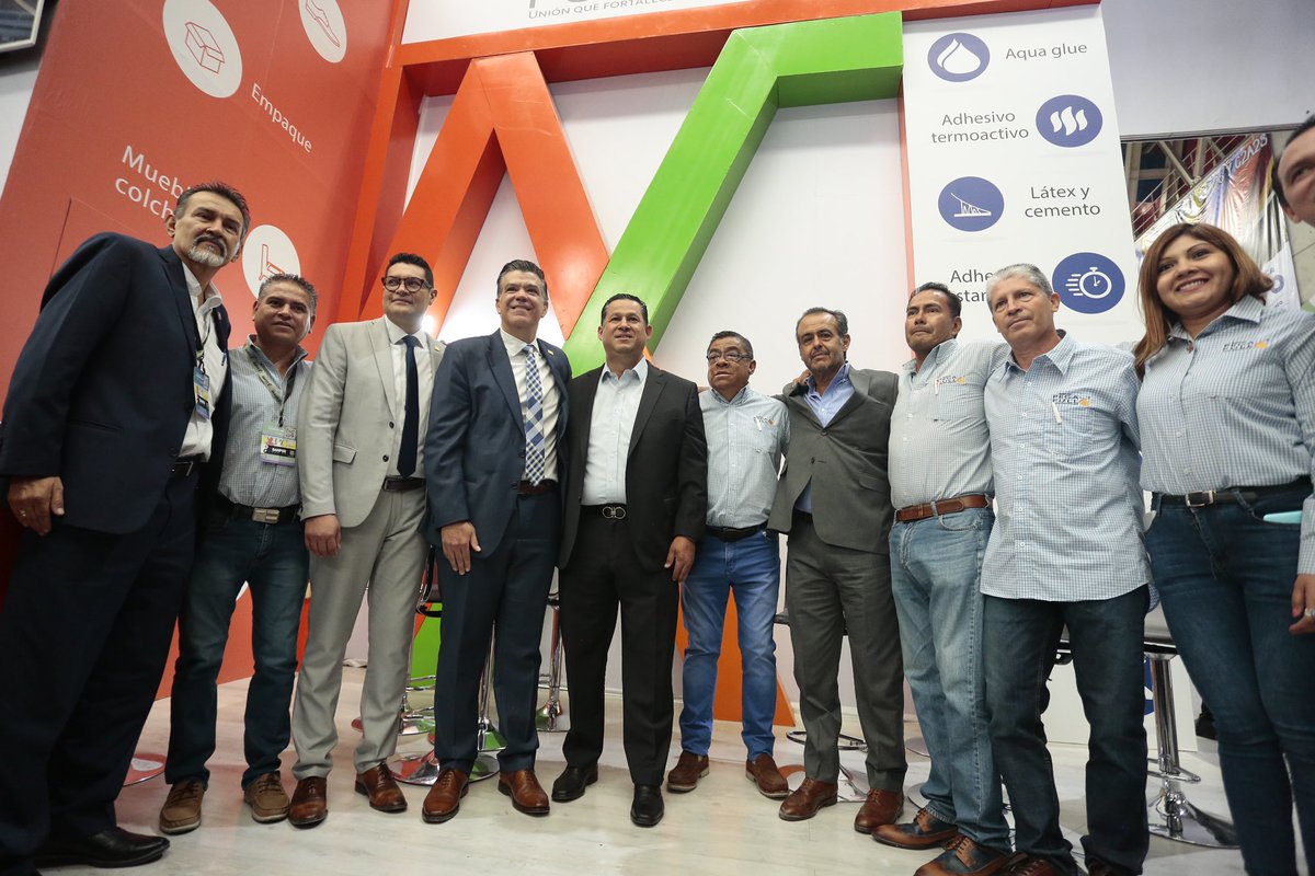 diegosinhue's tweet photo. Con gran orgullo inauguramos la edición número 63 de @ANPICMX, el escaparate internacional de la proveeduría que resalta la innovación y el dinamismo de #León y #Guanajuato.
Este evento no solo celebra la creatividad y la resiliencia de nuestra industria, sino que también impulsa el desarrollo económico y fortalece nuestras alianzas comerciales.
A todos los participantes y organizadores, ¡espero que esta edición sea un rotundo éxito! #ANPIC63 🌍👟