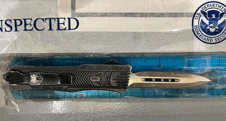 .@TSA officers at @BWI_Airport intercepted this switchblade at a security checkpoint among a traveler's carry-on items yesterday. Your take-away: Pack knives in checked bags, not carry-on bags.