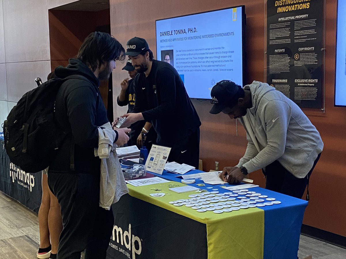 .@VandalFootball is out today at the U of I ISUB in Moscow in support of @nmdp_org, looking for volunteers to join the blood stem cell-marrow donor registry. Program info: bethematch.org/support-the-ca…