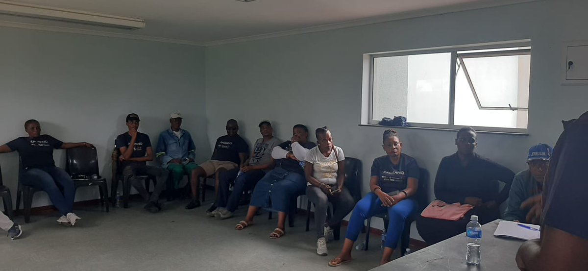 AgendaglO's tweet photo. Wards 46 and 104 Planning meeting
On 13th March 2024 KwaMashu Peace Building Teams gathered  at the community Hall in  G section to draw a schedule of activities and events aimed at promoting social cohesion &amp; preventing collective violence that are to be held in their community. https://t.co/w5rdHPPJnV
