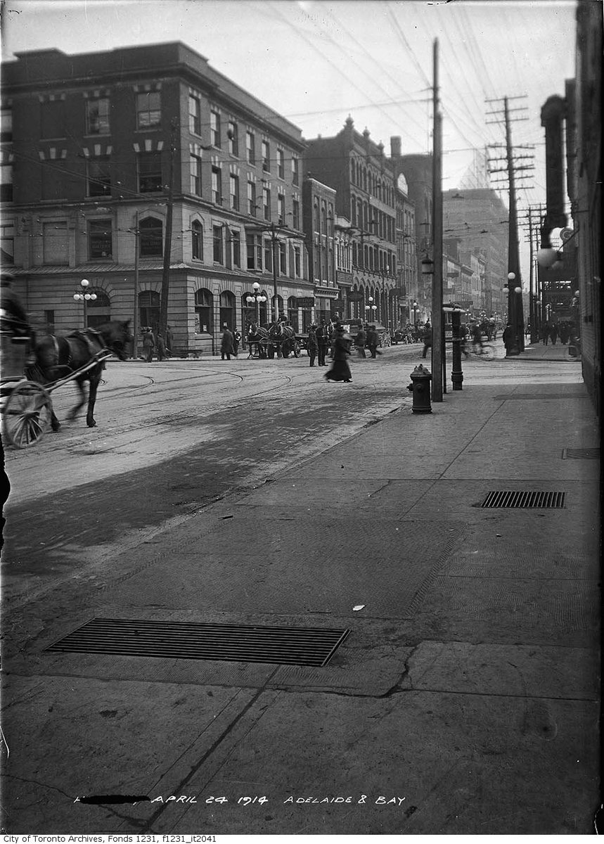 Take a stroll on Adelaide Street, travelling east from Bay Street, #OnThisDay 110 years ago. ow.ly/cf9O50Rjl28 #OTD #TOHistory #TorontoArchives