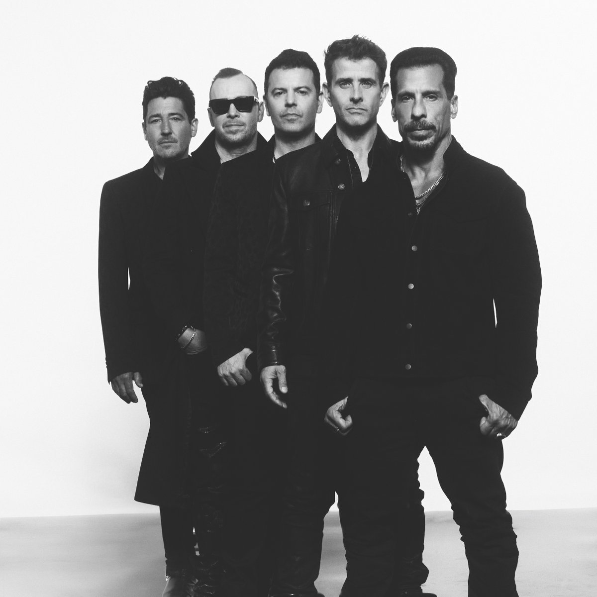 pandoramusic's tweet photo. Celebrating 35 years of #NKOTBDay, the gentlemen share their new single, "A Love Like This" 🤖❤️

Listen now on @NKOTB Radio: https://t.co/cFzDDDsHtg https://t.co/wlvLe97ufl
