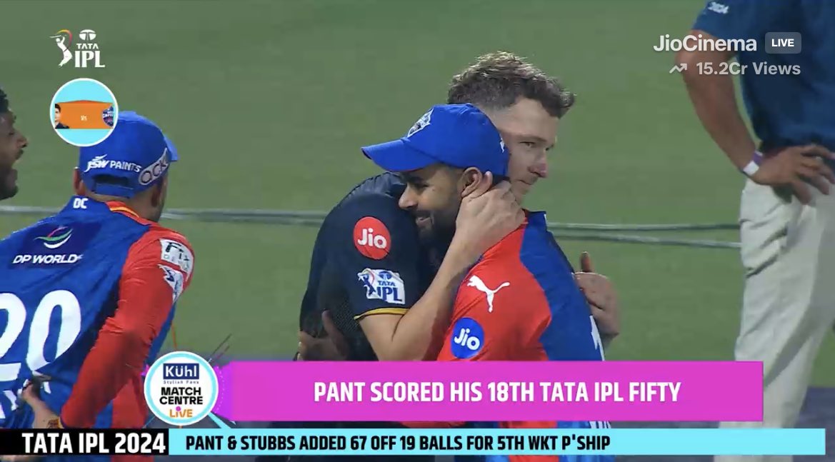 David Miller came and hugged Rishabh Pant. - A beautiful picture.