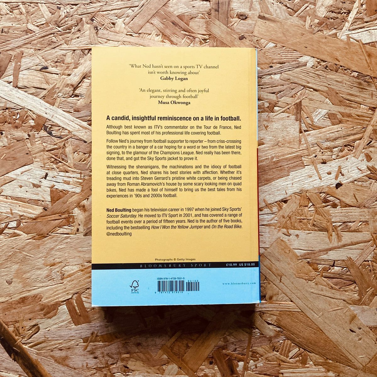 𝐑𝐄𝐒𝐓𝐎𝐂𝐊 | SQUARE PEG, ROUND BALL by @nedboulting A candid, insightful reminiscence on a life in football, with a uniquely privileged insight into the backstage comings and goings of the professional football circus. @BloomsburySport 🛒 stanchionbooks.com/products/squar…