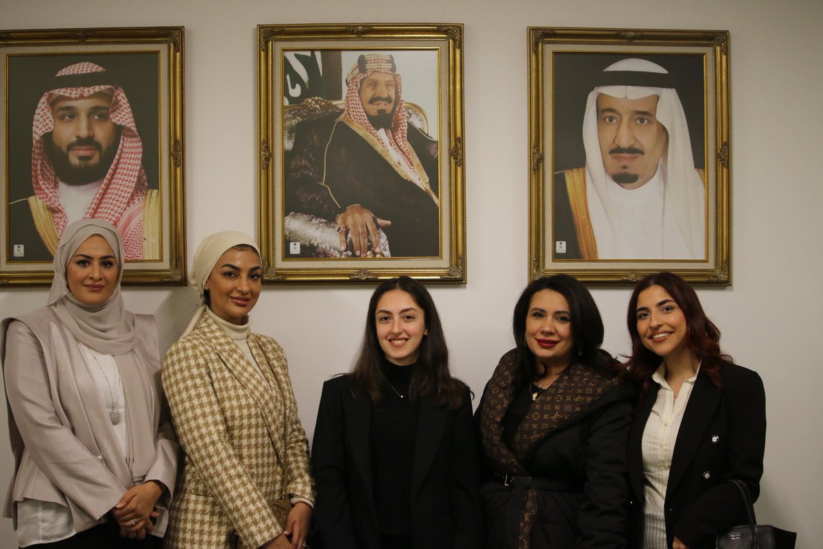 ACMideast's tweet photo. 🇸🇦 On Monday night, our #WInFellows enjoyed dinner at @SaudiEmbassyUSA where they shared stories on their startup journeys and learned about the Kingdom's vision for #entrepreneurship.
Check out highlights of the #WInfellowship roadshow below ⬇️ https://t.co/wLSXua6ood