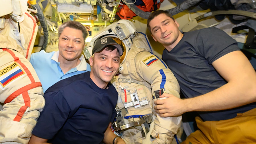 The Expedition 71 crew is ready for Thursday's spacewalk and continues to pack the @SpaceX Dragon spacecraft with science for return to Earth. More... go.nasa.gov/4d63OcV