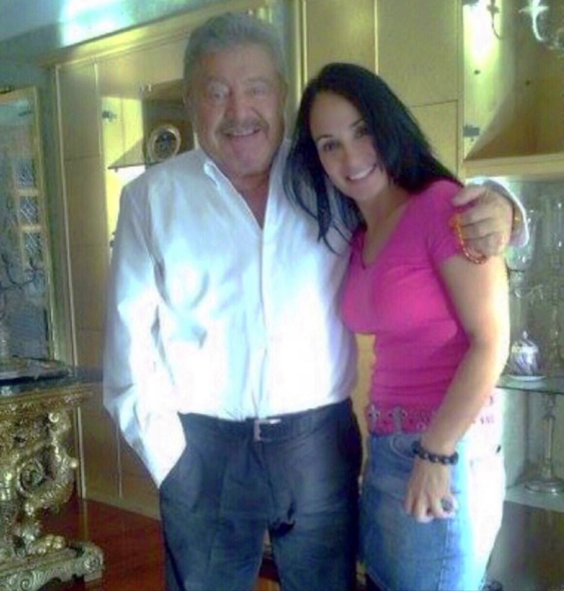 Mehmet Ali Yılmaz
:((🖤
Her daim yanımda olan güzel insan manevi baba…ruhun şad olsun …
#MehmetAliYılmaz  #Trabzonspor 🖤