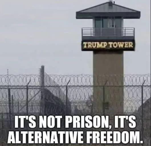 So apparently Trump gave a ‘Key to the White House’ to the former Japanese PM at Trump Tower last night. I wonder if it unlocks prison cell doors too? #ProudBlue #TrumpForPrison2024 #TrumpIsACriminal #TrumpisaNationalDisgrace