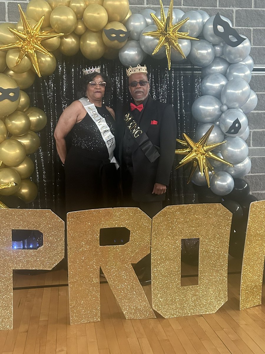 Had a fantastic time at the Senior Prom at Gregg/Klice Community Center! 💃🕺 What a night filled with dancing, laughter, and cherished memories. Thank you to everyone who joined us to celebrate! 🌟 #SeniorProm