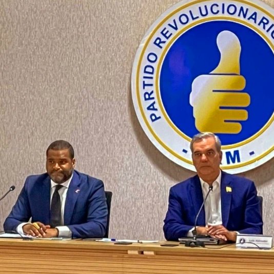 Aunque se impone el criterio de que con casi un 70% de intención de voto, según las encuestas, Luis Abinader solo se expone a riesgos, su prioridad no es esa. Su deseo es que gane la política, la democracia y la institucionalidad. Y eso ya es un triunfo para todos. ¡Admirable!