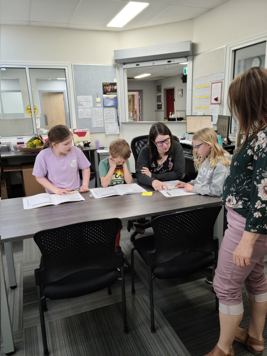 ECS Room 13 tweet media