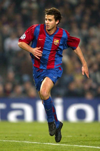 Thiago Motta started his career as a football player at Barcelona B and reached the first team very soon! 

He knows the club and the language very well.

If Xavi is going to leave, Thiago Motta should be the priority for the club.