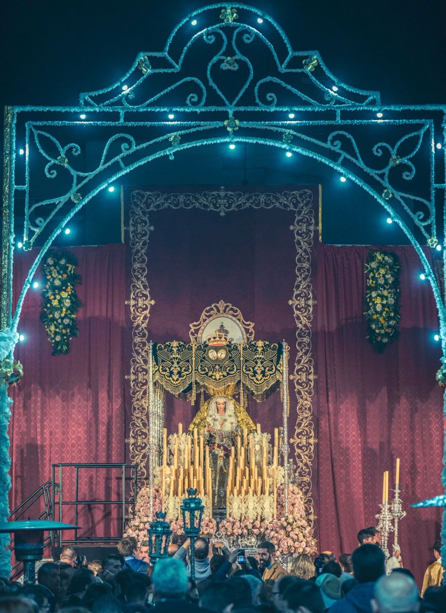 📖 LIBRO DE LA CORONACIÓN CANÓNICA

Nuestra hermandad está trabajando en la edición del libro de la histórica Coronación Canónica de Nuestra Señora de la Soledad, del que pronto se darán más detalles.

#SoledadCoronadaHuévar