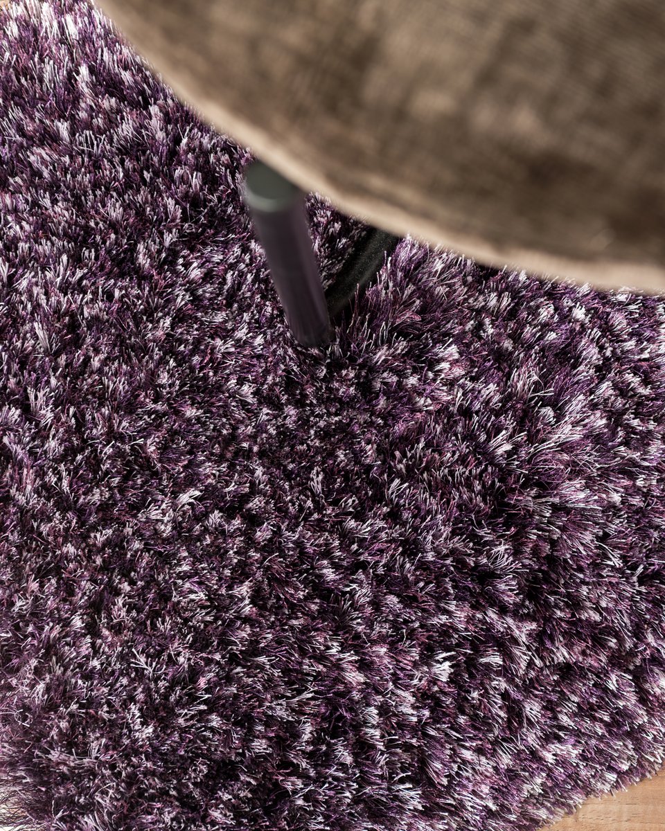 What's not to love about shag rugs?! #jamiesterndesign #rugdesign #shagrug #handloomed #handmaderugs #handtufted #woolrug #sustainabledesign #naturalfibers #interiors #ruglife #design #interiordesign