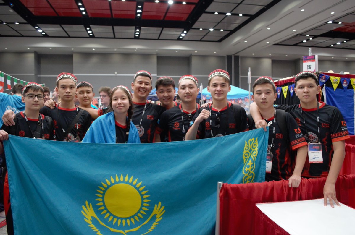firstlegoleague's tweet photo. It’s time for a #FIRSTChamp encore! Check out these #MASTERPIECE highlights from Houston! #FIRSTINSHOW https://t.co/6jr1nsWMke