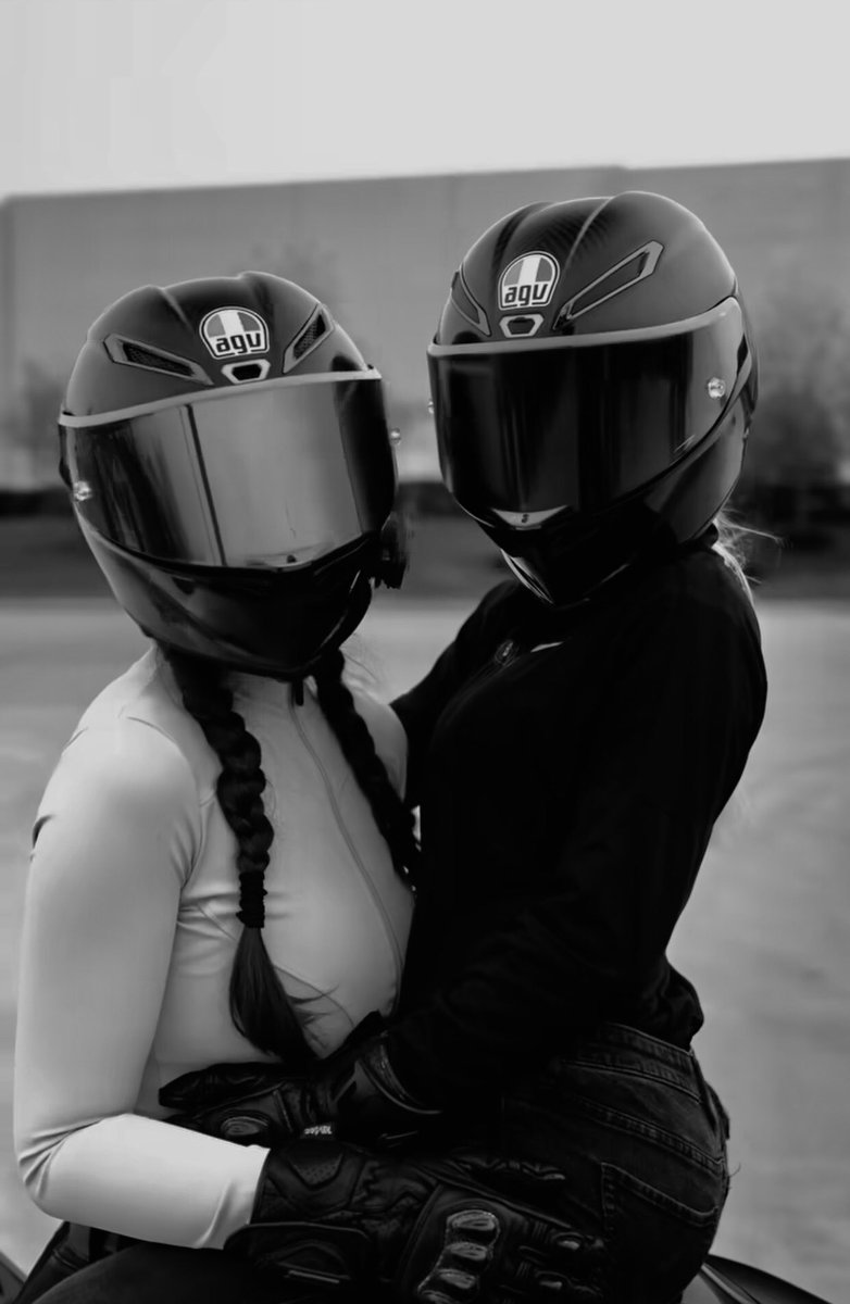 In the Aviation and Maritime universe, biker Carina DeLuca and her girlfriend Maya Bishop?👀❤️‍🔥 

#AviationandMaritime #Marinafanfic #Station19