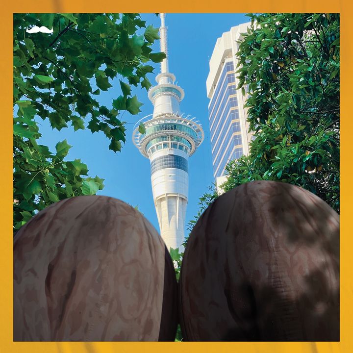 Het is onmogelijk om niet de overeenkomsten op te merken tussen 's werelds beroemdste monumenten... 😉 Zijn er fallische erecties in jouw deel van de wereld? Tag ons en moedig je vrienden aan om mee te doen met #KnowThyNuts.
Leer hoe: bit.ly/3w3psxL