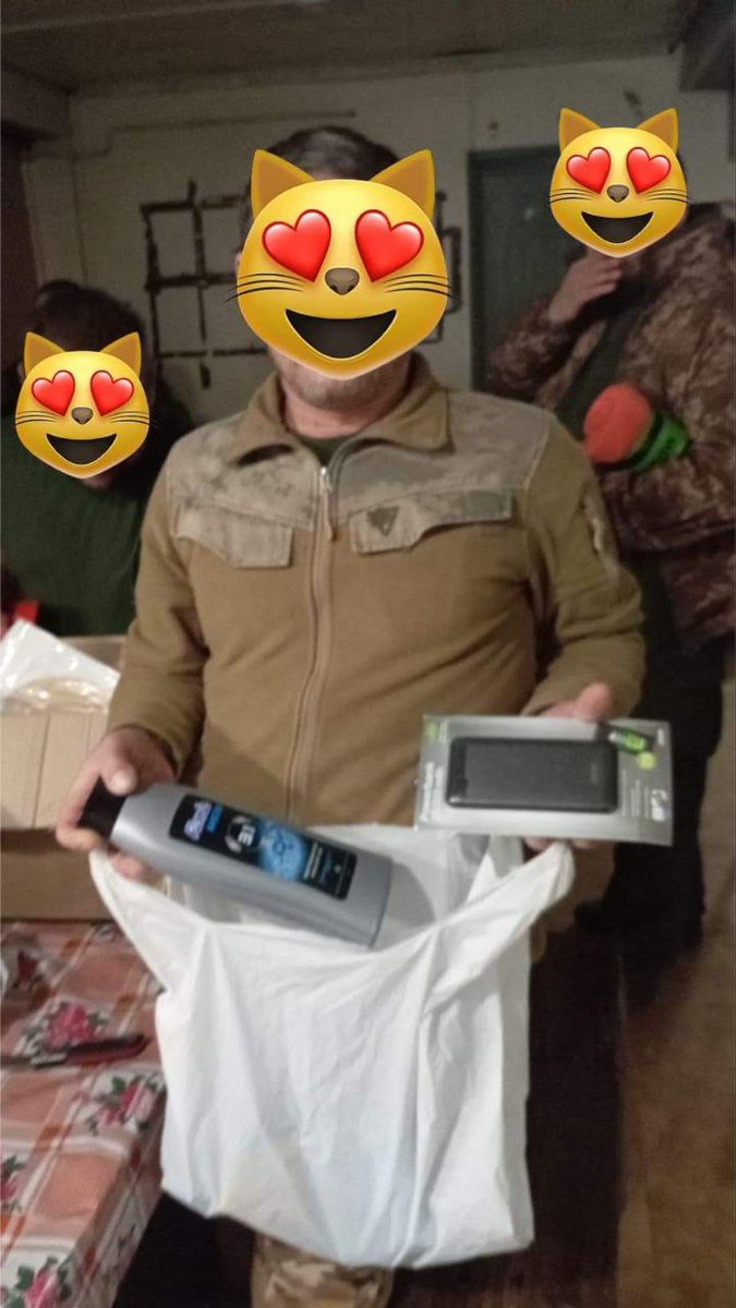 Lorelei_0502's tweet image. 4/n 
Separate parcels containing medication, antibiotics, saline, vehicle spare parts, and power banks were delivered to units in various directions like #Avdiivka, #Robotine, #Bakhmut, #Urozhaine. These were made possible by separate donations and private supporters.