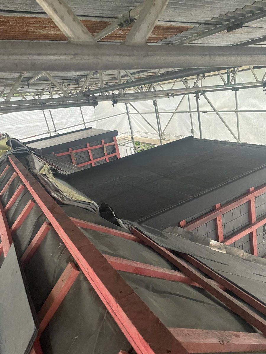 SD__Roofing's tweet photo. Here's a little of what we have been upto recently: 
✨GRP Fibreglass dormers
✨Upgrading polycarbonate roof to a new warm roof 
✨EPDM rubber flat roofs

@WhichTraders https://t.co/E3mUBUVTfn