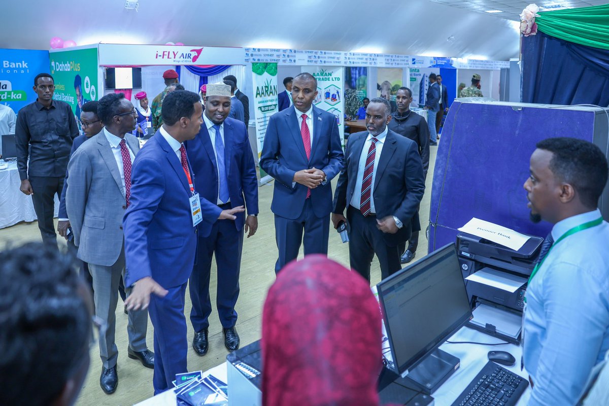 Prime Minister Hamza Abdi Barre inaugurated the highly anticipated Somalia Investment Summit today in the capital city. This key event, aimed at showcasing Somalia’s robust investment potential, was strategically timed to capitalize on recent economic advancements, including