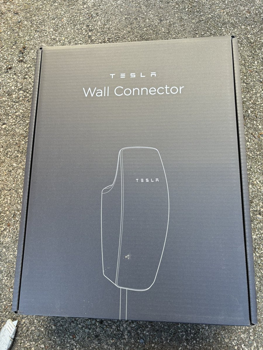 AmaraElectrical's tweet photo. Tesla car charger installed in Urmston today.
✅NICEIC certificate 
✅warranty 
✅DNO submission 
✅app controlled 
📧michael@amaraelectrical.co.uk https://t.co/O5IDNEA6Hh