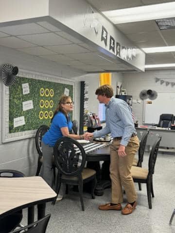 RexLumberMill's tweet photo. Thank you Geneva High School for hosting #rexlumbergracevile 's HR Manager Deanna Halstead for the Get The Job Competition, and congratulations to our winners, Ashton Pollard and Alexia Cowan! #getthejobcompetition #interviewskills #getthejob https://t.co/XMgWJxaOHo