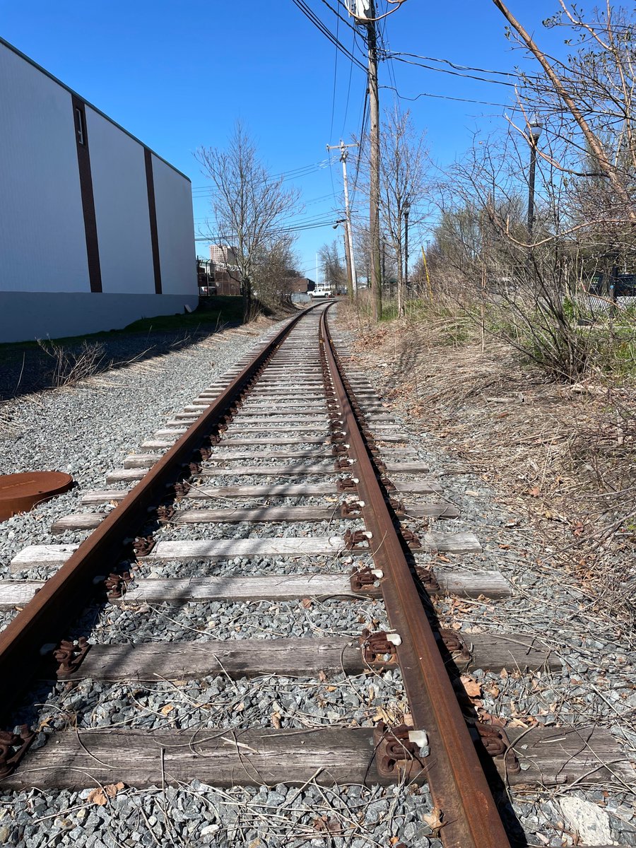 This Earth Month, right-of-way certified employees from across KCS teamed up to clean the tracks and street in front of our Cobble Hill office in Somerville! Thank you to everyone who participated and to @SomervilleCity for collaborating with us to make this happen! #EarthMonth