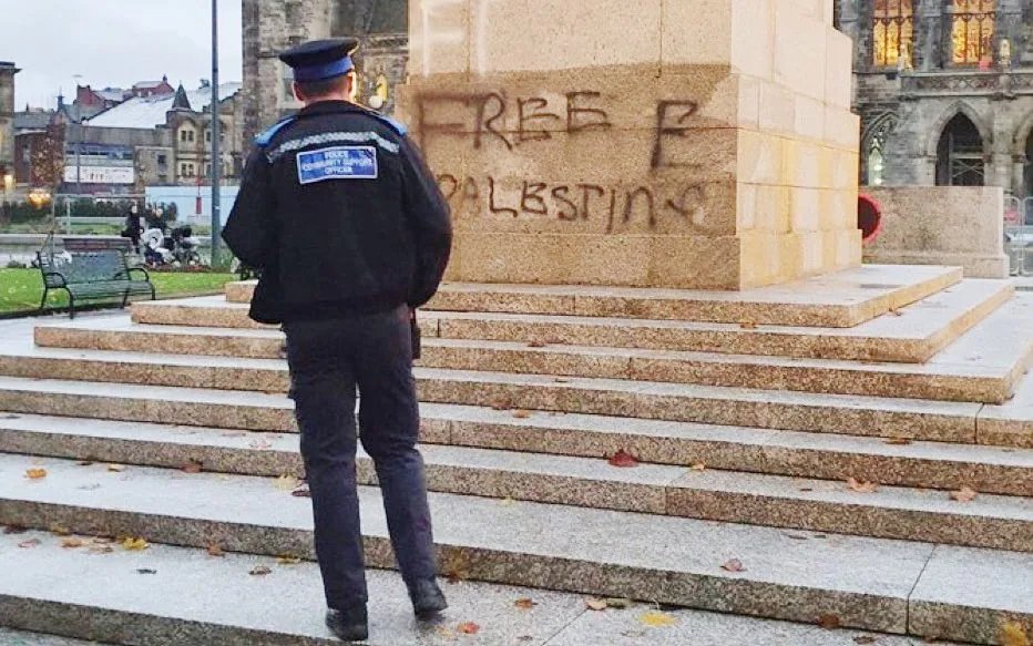 DaveAtherton20's tweet image. In Rochdale, Adeem Ahmed &amp;amp; Amaan Tariq, both 18, &amp;amp; 17-year-old who can't be named for legal reasons, have been found guilty of desecrating a war memorial  by daubing "Free Palestine" on its face. It was filmed &amp;amp; uploaded to social media.

They were given community orders.…