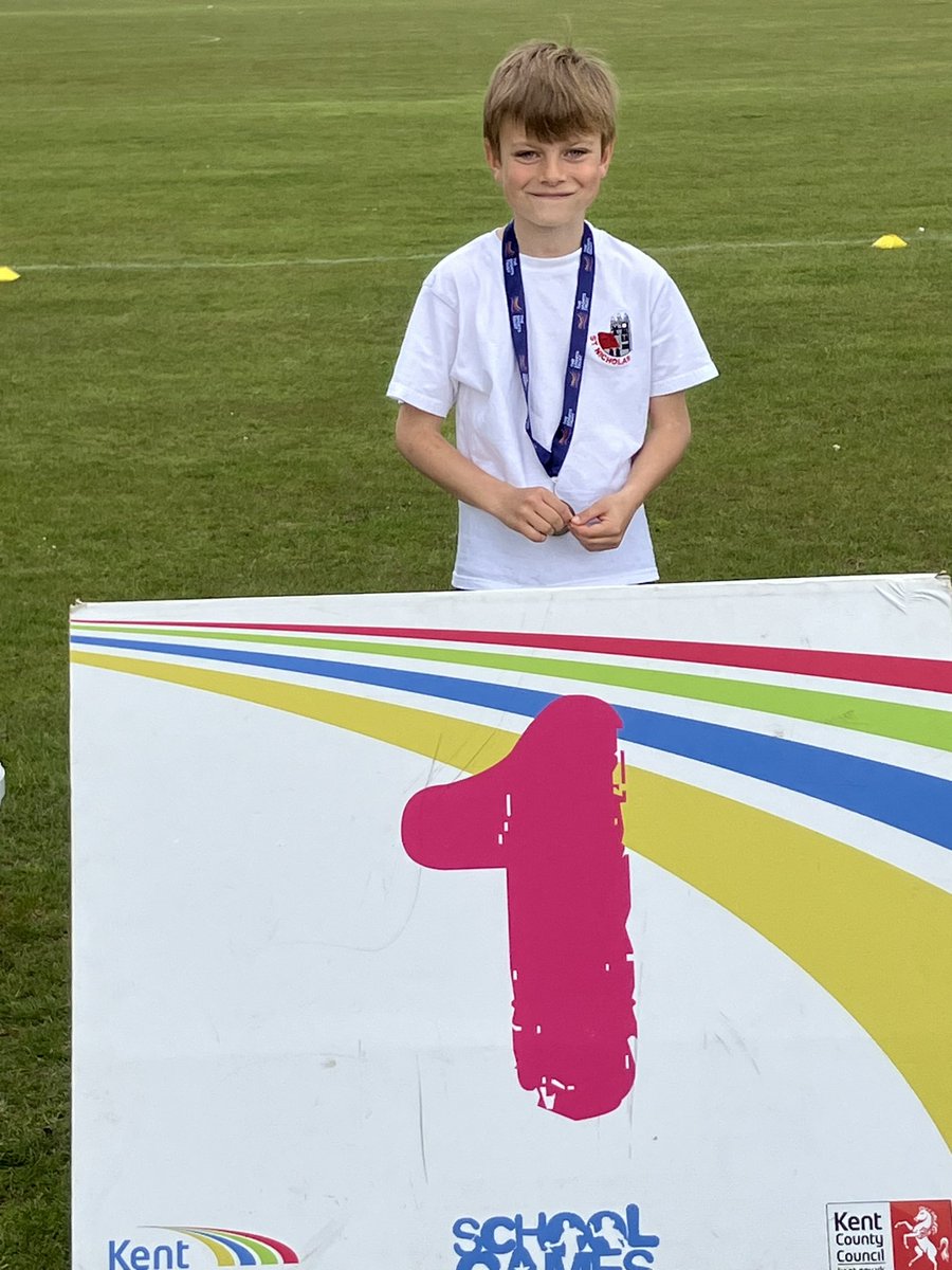 cep_sport's tweet photo. A fantastic evening of running! 1st in the Y3 boys race. 2nd as a team. 1st in the Y5 boys race, 2nd and 3rd in the Y6 girls race and 3rd as a team. But even better than winning was the encouragement and support show by our pupils. St Barnabus would be proud. #encouragers https://t.co/5Jxq0UkyAC